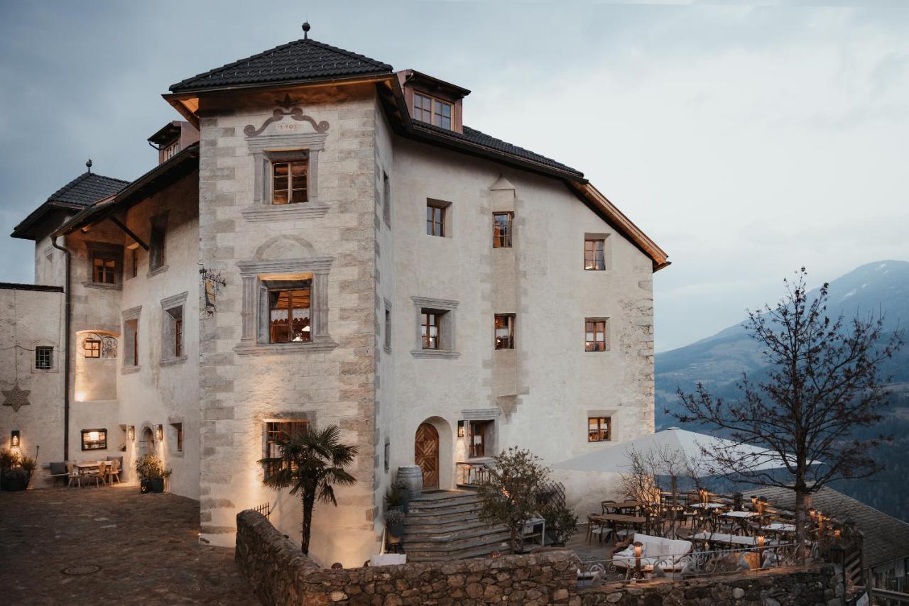 Hotel Ansitz Steinbock Villandro Exteriör bild