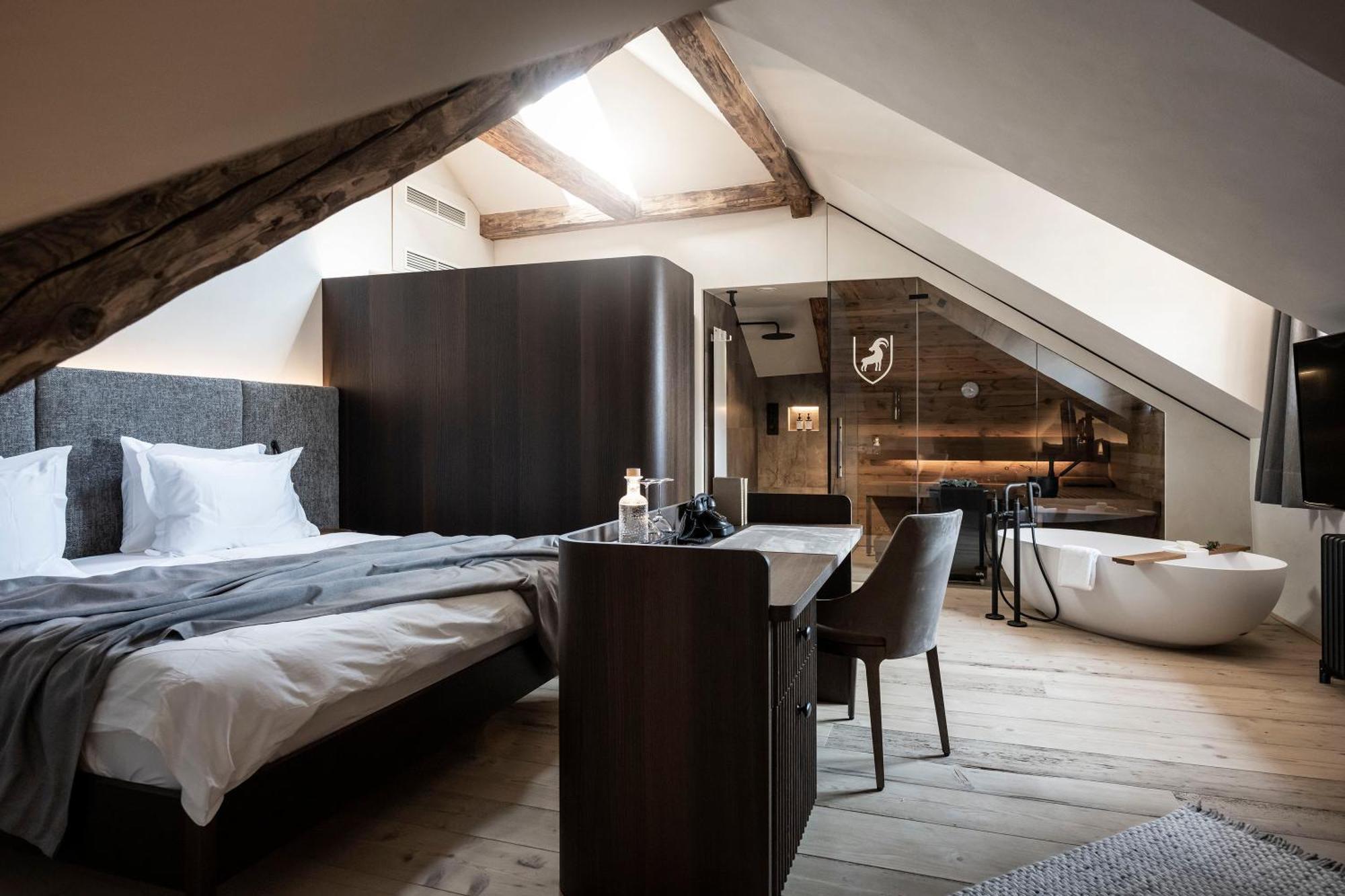 Hotel Ansitz Steinbock Villandro Exteriör bild