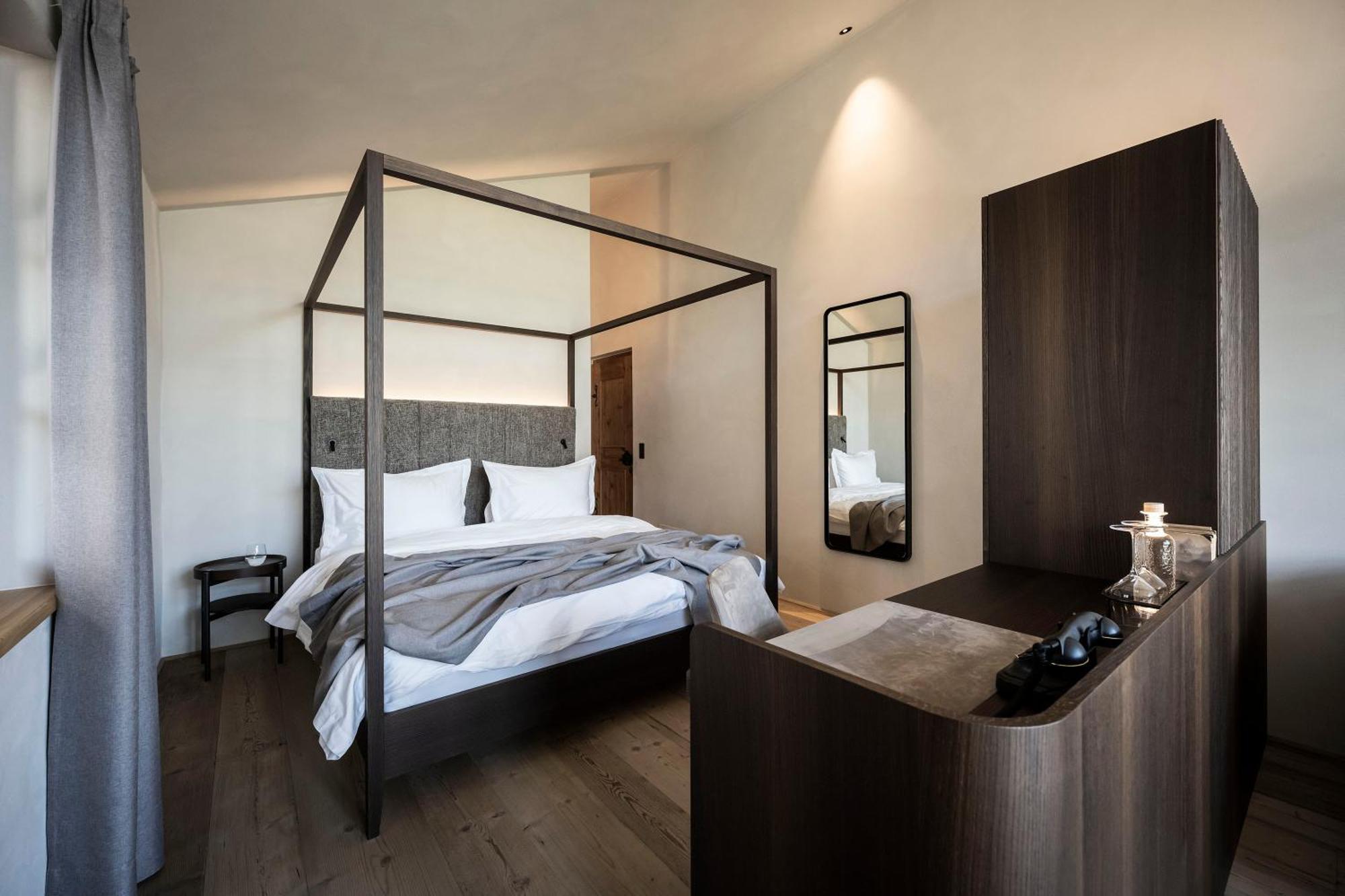 Hotel Ansitz Steinbock Villandro Exteriör bild