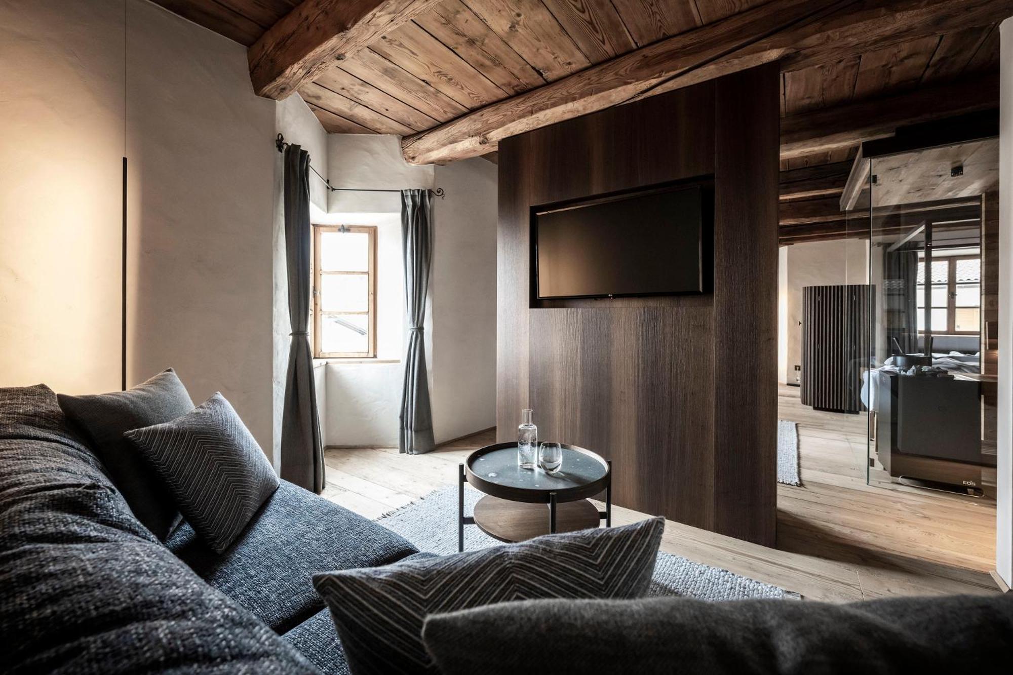 Hotel Ansitz Steinbock Villandro Exteriör bild