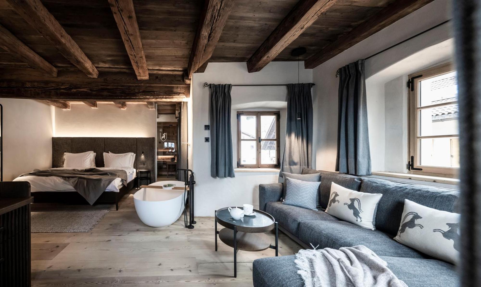 Hotel Ansitz Steinbock Villandro Exteriör bild
