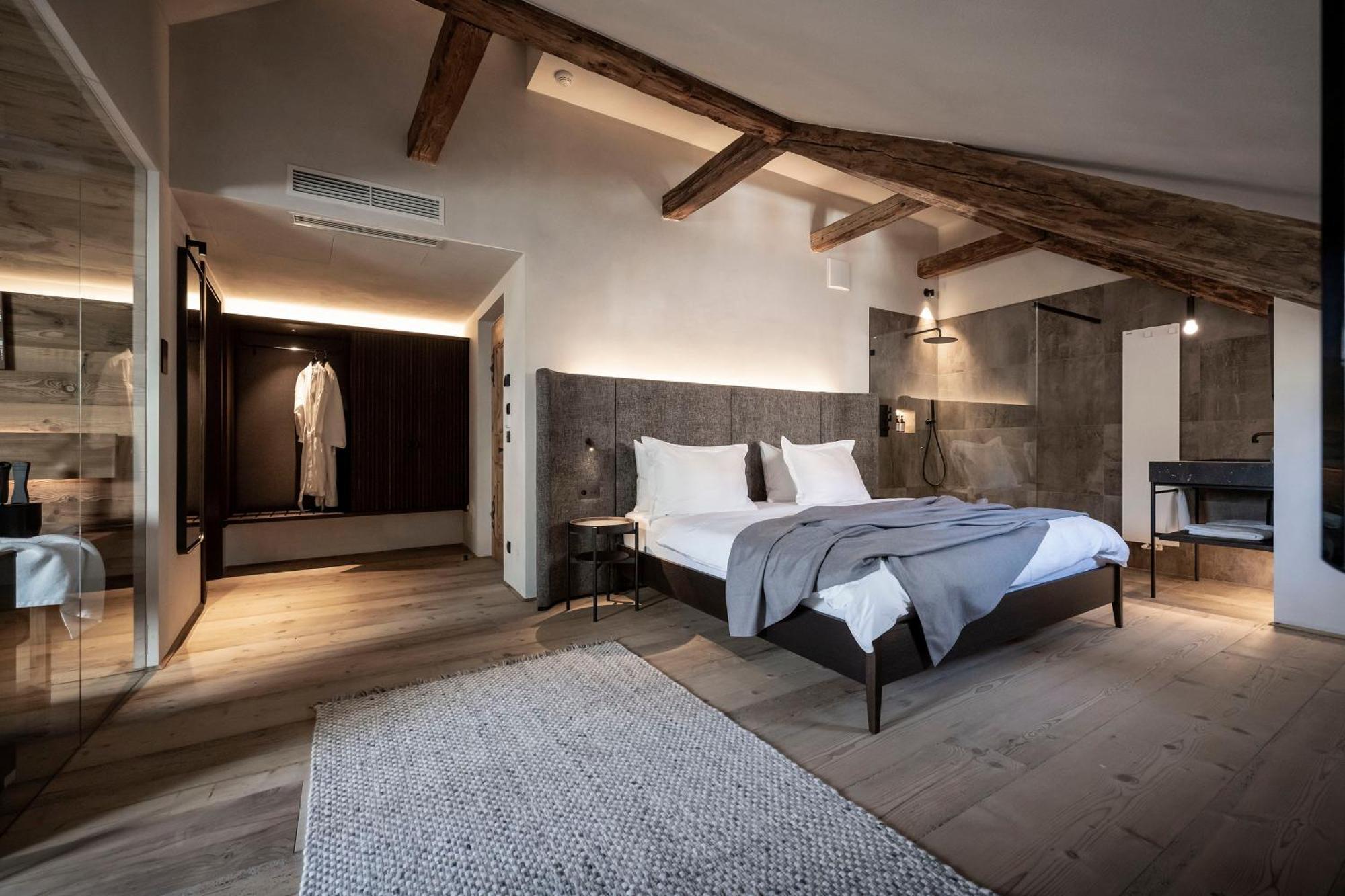 Hotel Ansitz Steinbock Villandro Exteriör bild